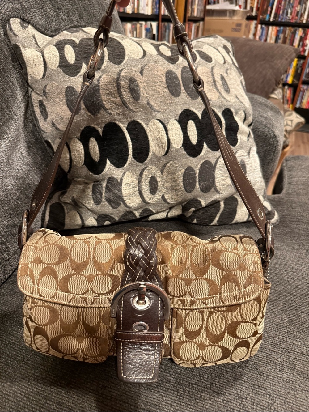 COACH DOUBLE POCKET AOHO FLAP SHOULDER BAG